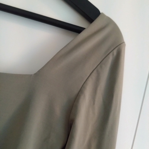 Babaton M grey/green bodysuit - Picture 3 of 15